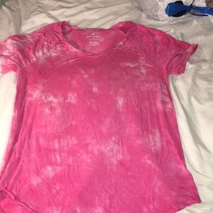 Medium American eagle tie died shirt.